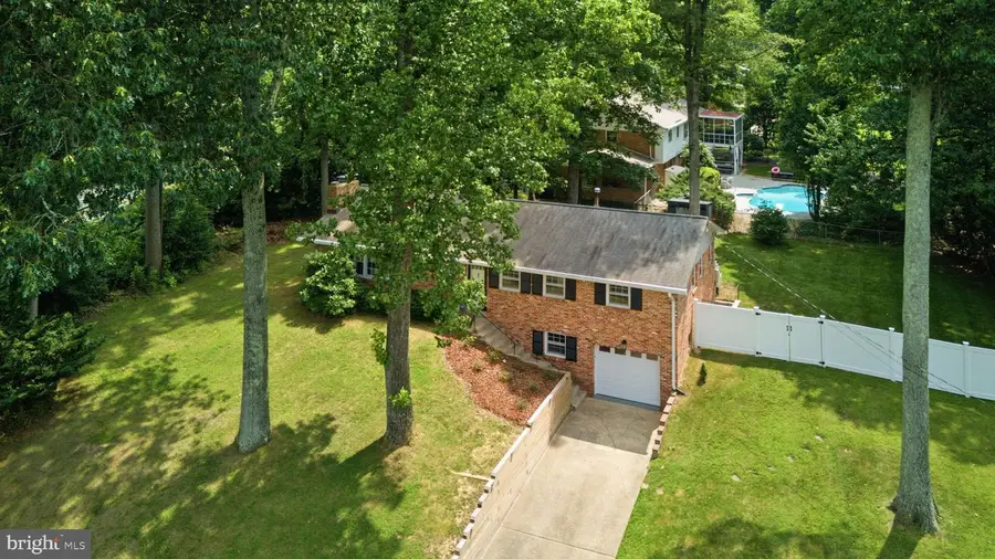 9201 Bayard Pl, Fairfax, VA 22032 - #3