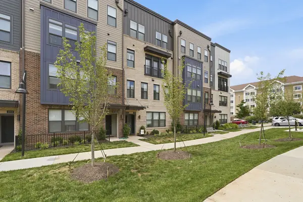 1702 Bandit Loop #19b, RESTON, VA 20190
