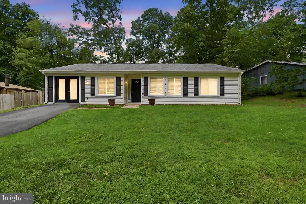 1522 Millikens Bend Rd, Herndon, VA 20170 - #1