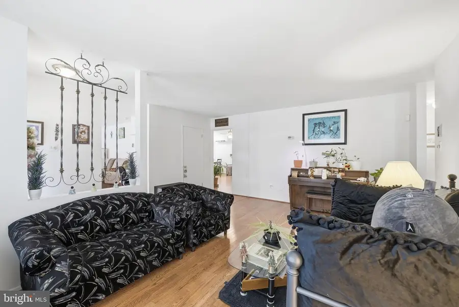 1522 Millikens Bend Rd, Herndon, VA 20170 - #3