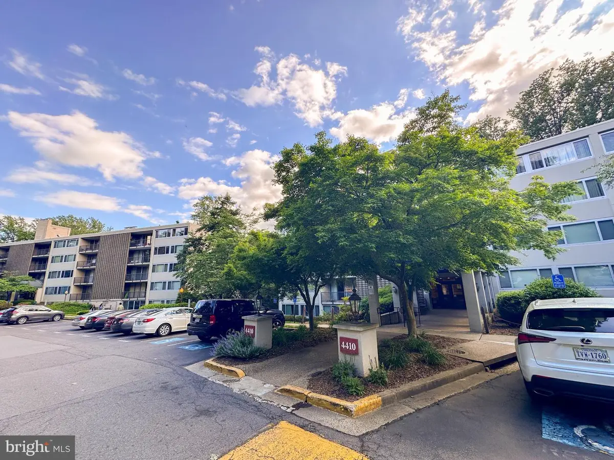 4410 Briarwood Ct N #25, Annandale, VA 22003 - #1