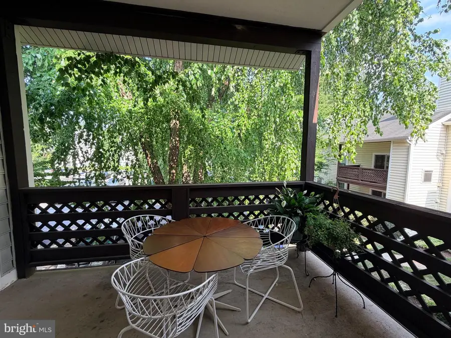 10131 Oakton Terrace Rd, Oakton, VA 22124 - #3