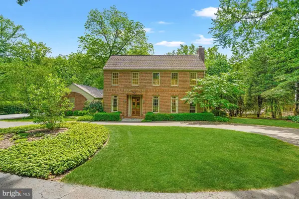 1033 Swinks Mill Rd, MCLEAN, VA 22102