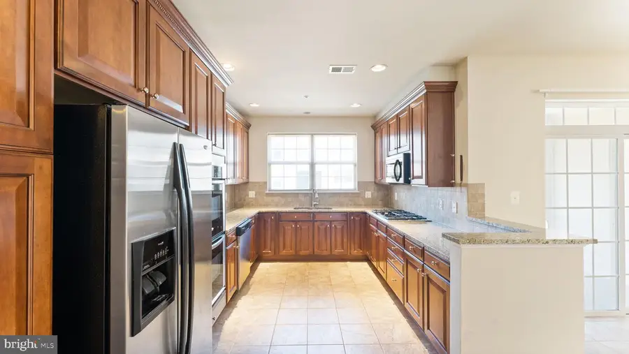 4427-b Beechstone Ln, Fairfax, VA 22033 - #3