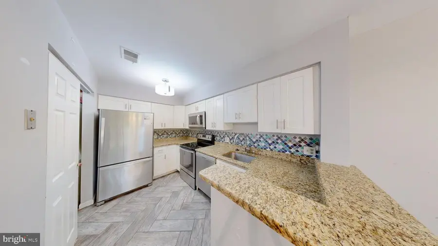 11100 Beaver Trail Ct #ll, Reston, VA 20191 - #3