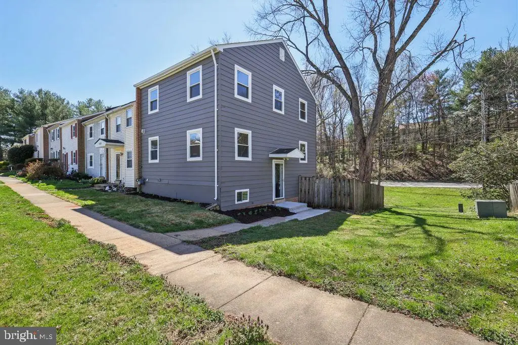 9662 Westport Ln, Burke, VA 22015 - #1