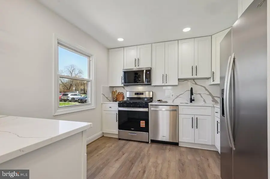 9662 Westport Ln, Burke, VA 22015 - #3