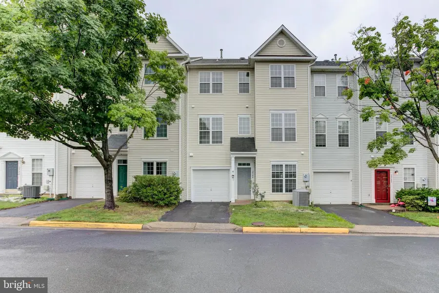 2504 Logan Wood Dr, Herndon, VA 20171 - #2