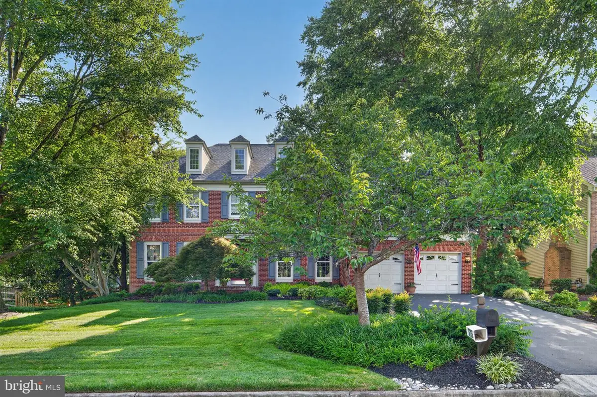 6616 Mccambell Cl, Centreville, VA 20120 - #1