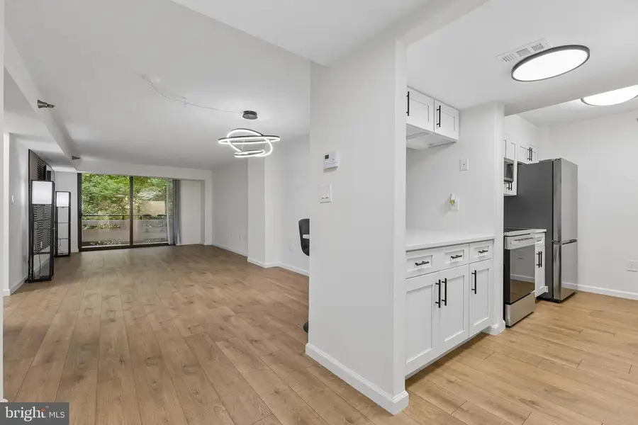 1808 Old Meadow Rd #418, McLean, VA 22102 - #3