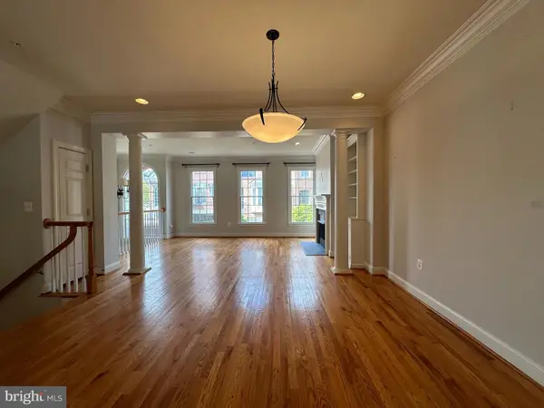 1313 Mclean Crest Ct, MCLEAN, VA 22101