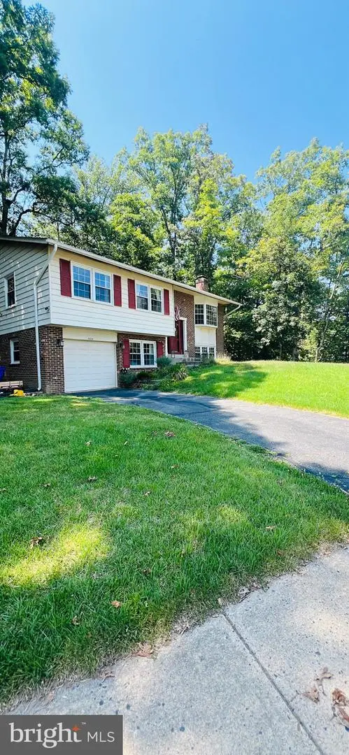 7208 Briarcliff Dr, Springfield, VA 22153 - #1
