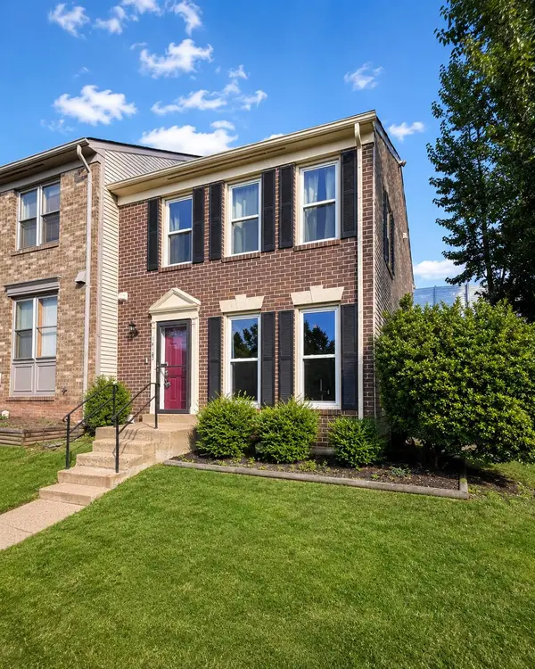 14187 Royal Oak Ln, CENTREVILLE, VA 20120