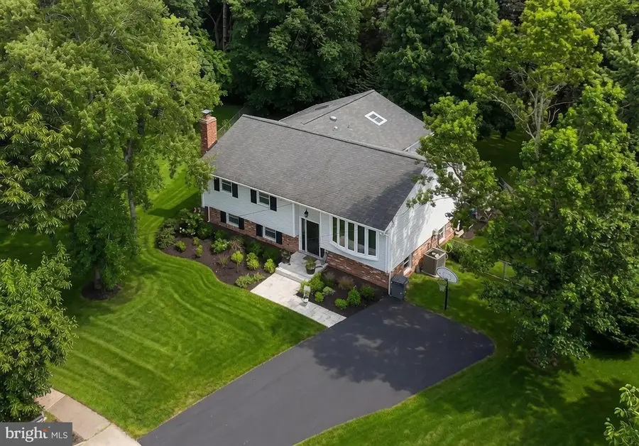 14923 Boydell Dr, Centreville, VA 20120 - #3