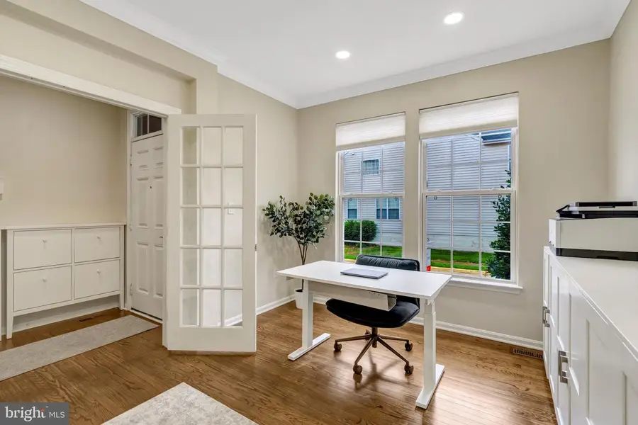 4172 Mccloskey Ct, Chantilly, VA 20151 - #2