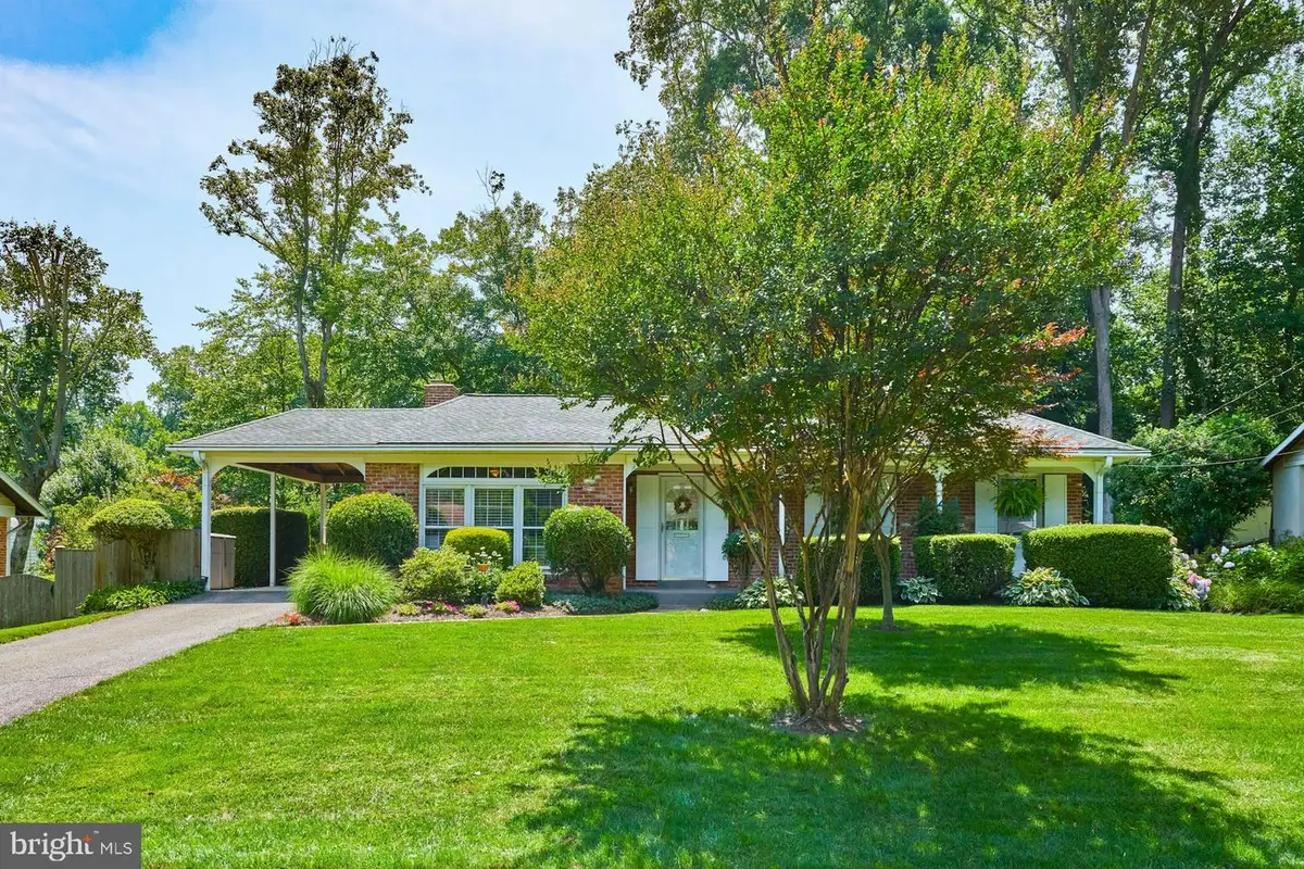 4118 Whispering Ln, Annandale, VA 22003 - #1