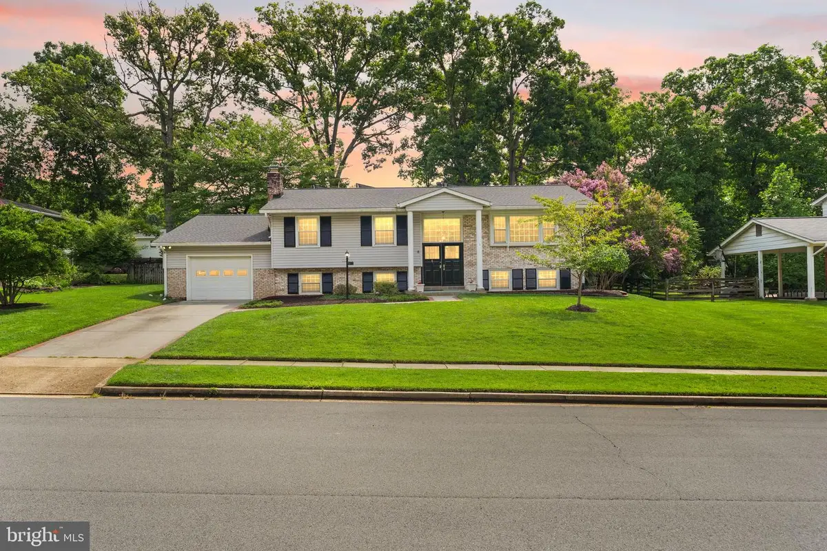 5012 Portsmouth Rd, Fairfax, VA 22032 - #1