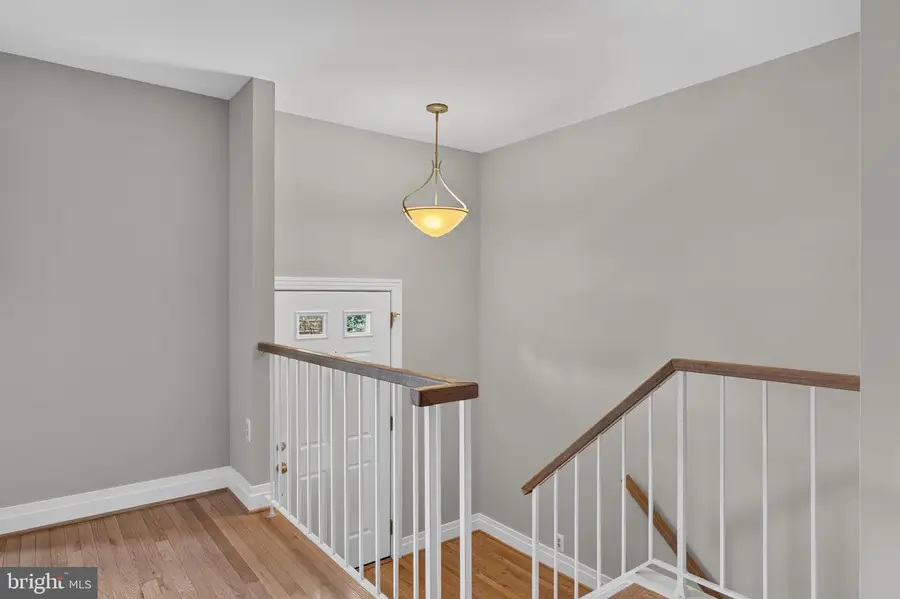 7023 Solomon Seal Ct, Springfield, VA 22152 - #2