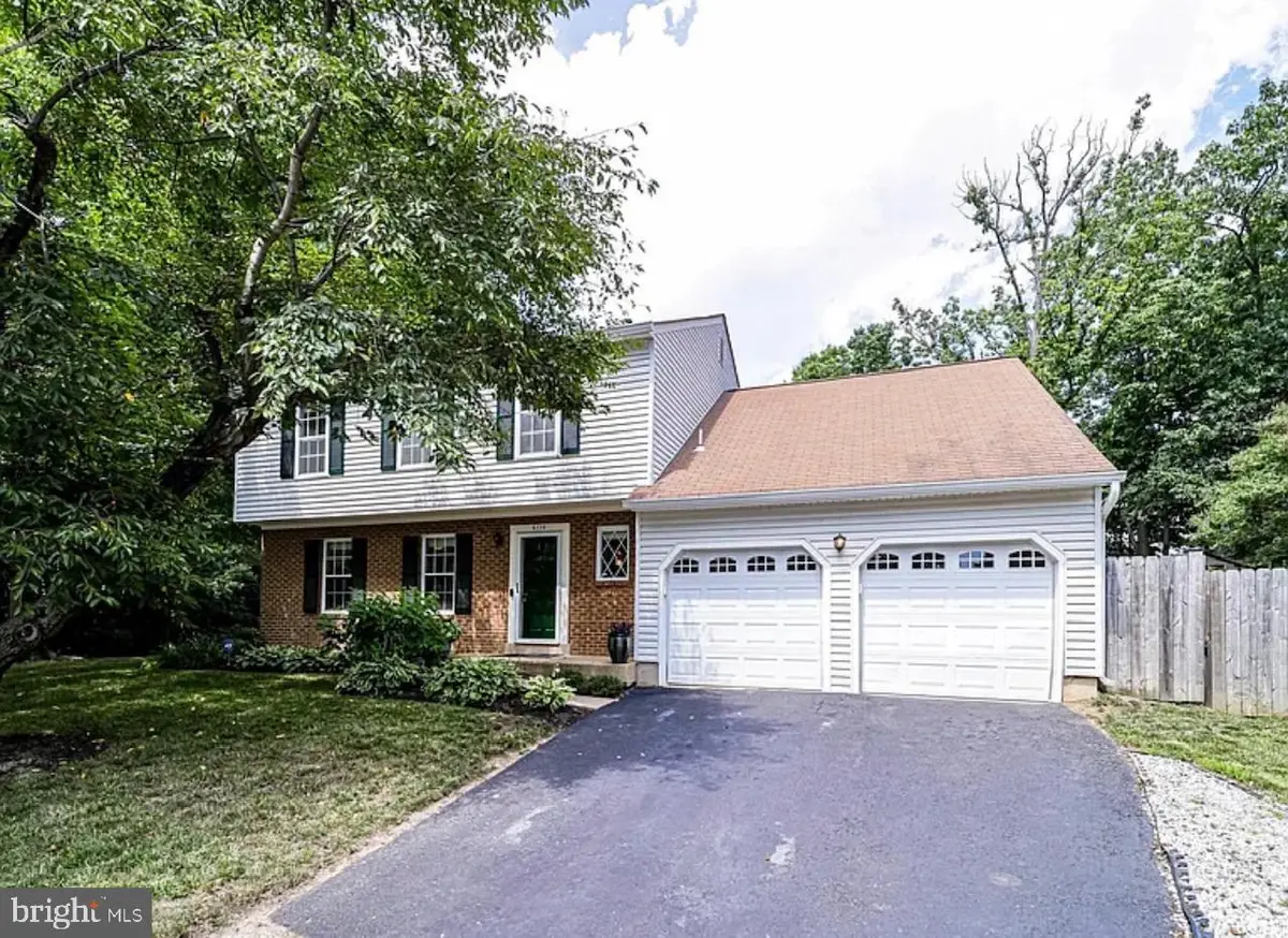 6110 Franconia Station Ln, Alexandria, VA 22310 - #1