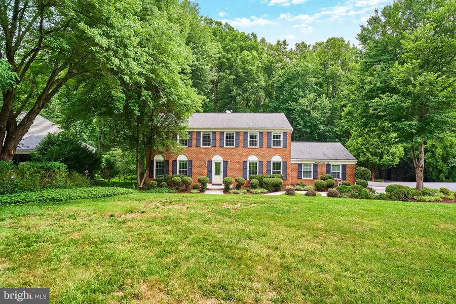 3091 Cobb Hill Ln, Oakton, VA 22124 - #2
