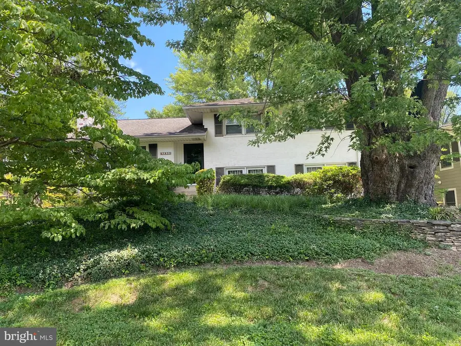 1633 Dempsey St, McLean, VA 22101 - #2