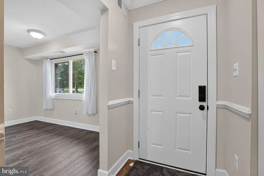 858 Dogwood Ct, Herndon, VA 20170 - #3