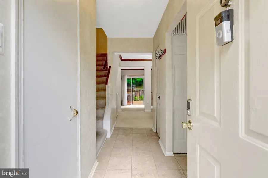 11955 Artery Dr, Fairfax, VA 22030 - #3