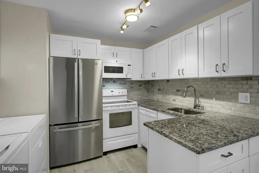 2665 Glengyle Dr #60, Vienna, VA 22181 - #2