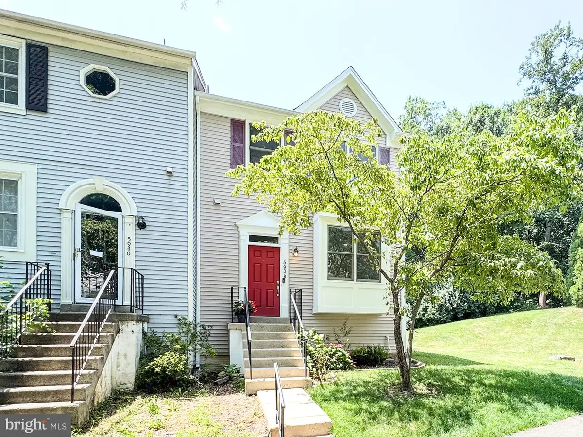 5938 Wild Brook Ct, Centreville, VA 20121 - #1