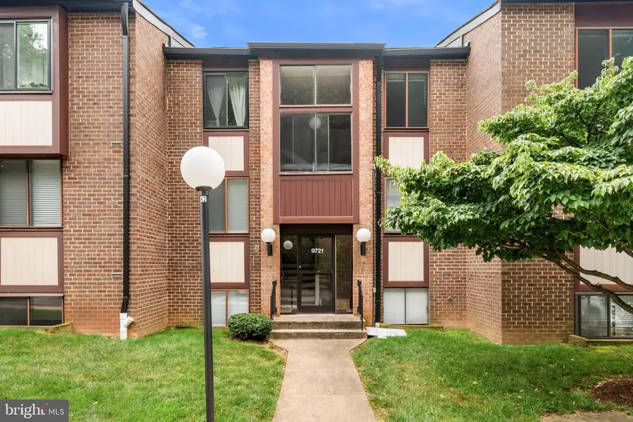 9721 Kings Crown Ct #202, Fairfax, VA 22031 - #2