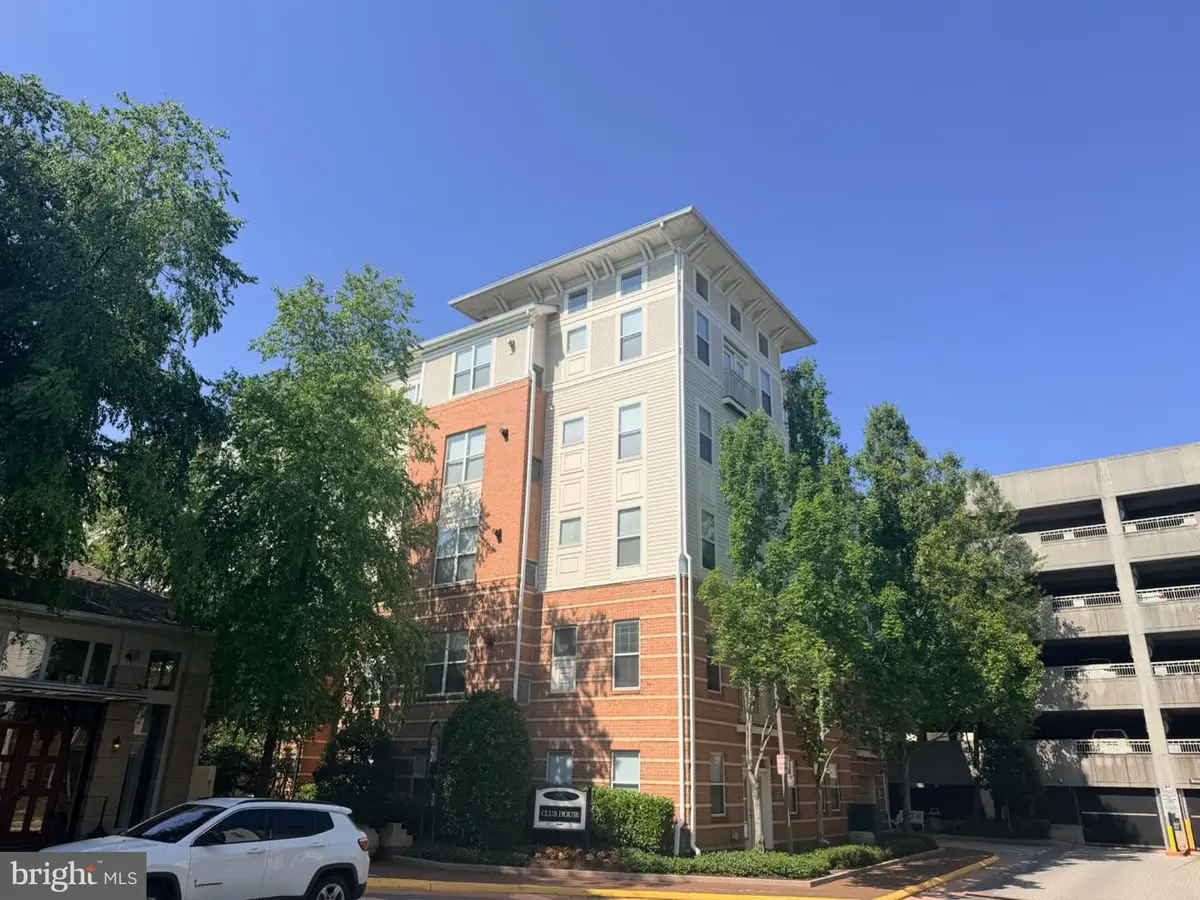 9486 Virginia Center Blvd #321, Vienna, VA 22181 - #1