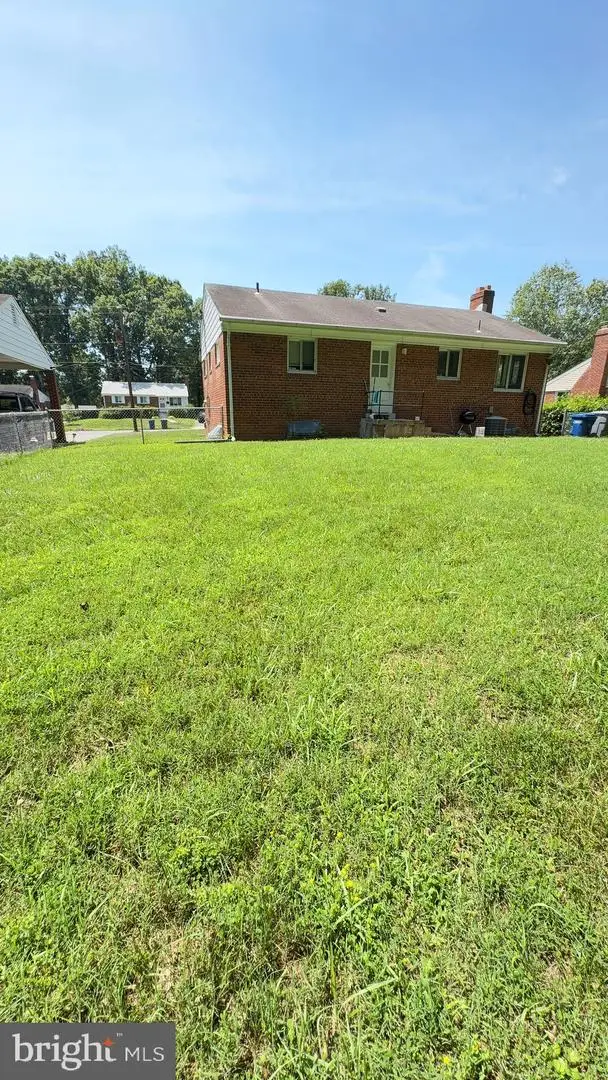 7424 Marc Dr, Falls Church, VA 22042 - #2