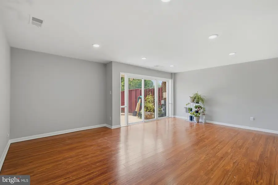 1224 Magnolia Ln, Herndon, VA 20170 - #3