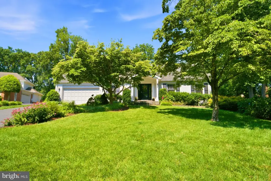 1322 Timberly Ln, McLean, VA 22102 - #2