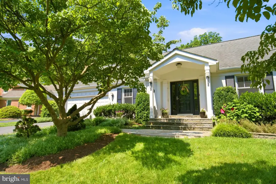 1322 Timberly Ln, McLean, VA 22102 - #3