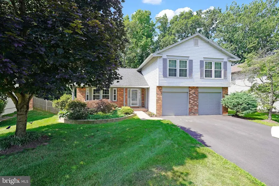 9617 Waterline Dr, Burke, VA 22015 - #2