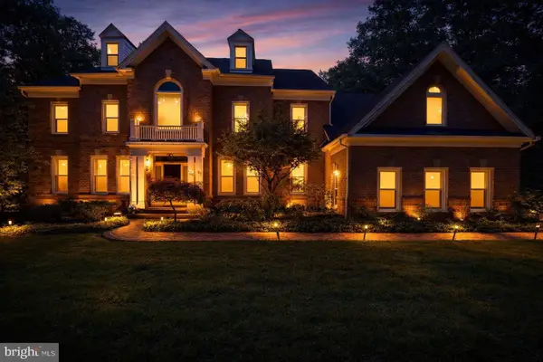 10301 Forest Maple Rd, VIENNA, VA 22182