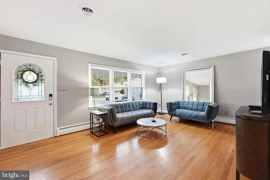 4300 Lamarre Dr, Fairfax, VA 22030 - #3