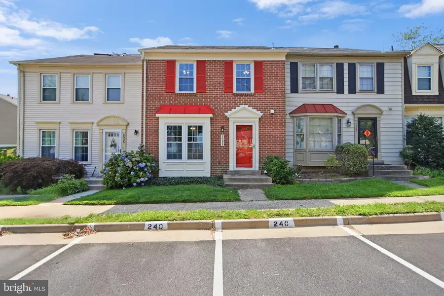 5533 Ridgeton Hill Ct, Fairfax, VA 22032 - #3