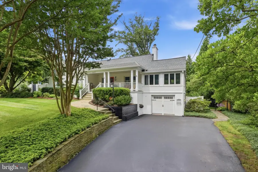 1622 Forest Ln, McLean, VA 22101 - #3