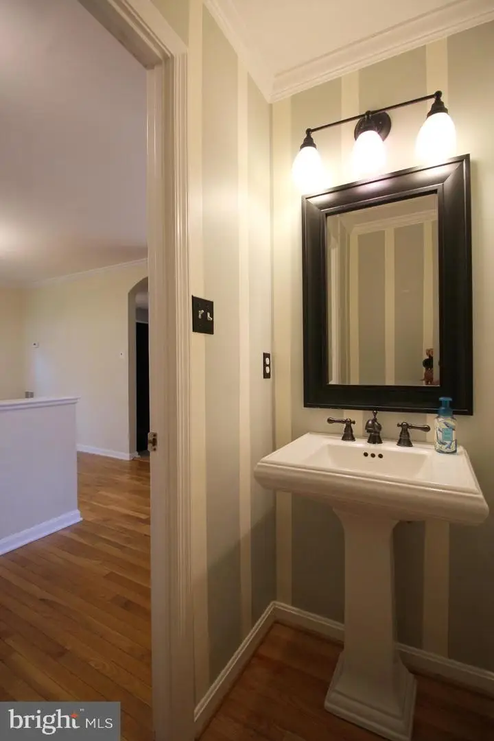 1649 Bennington Hollow Ln, Reston, VA 20194 - #3