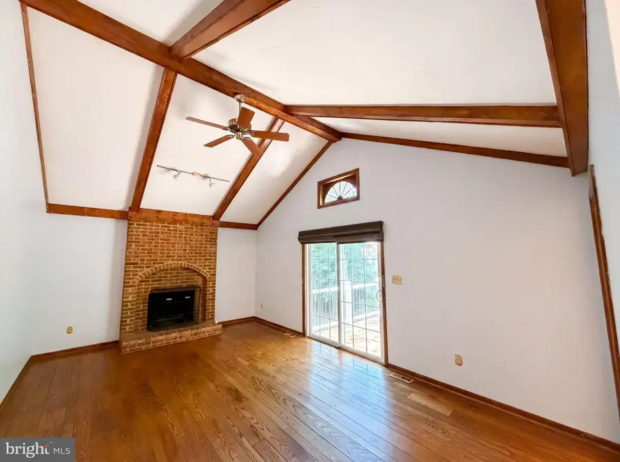 4819 Powell Rd, Fairfax, VA 22032 - #3