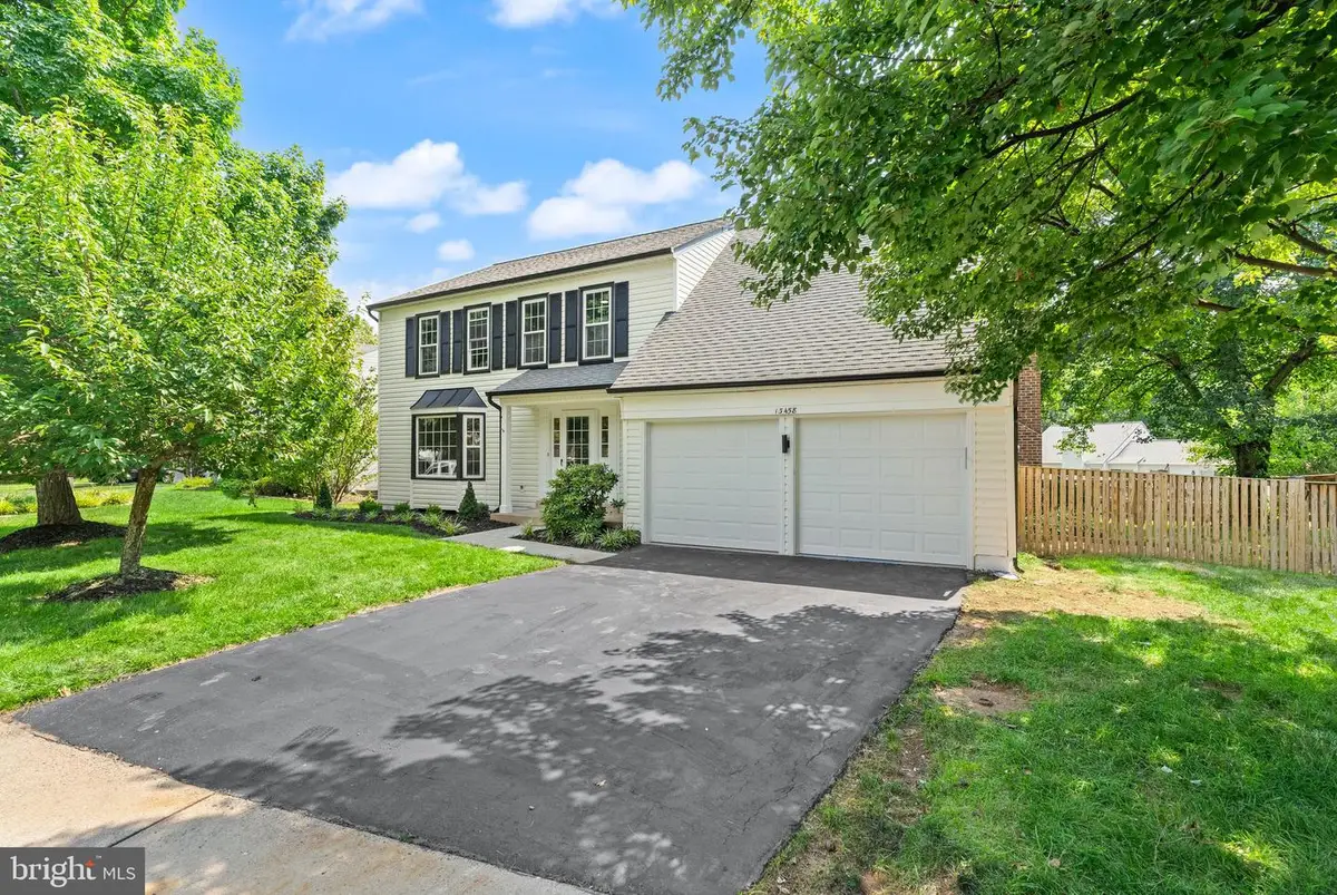 13458 Stream Valley Dr, Chantilly, VA 20151 - #1