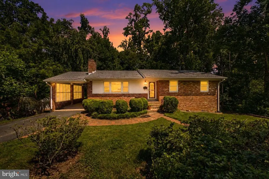 7048 Cindy Ln, Annandale, VA 22003 - #2