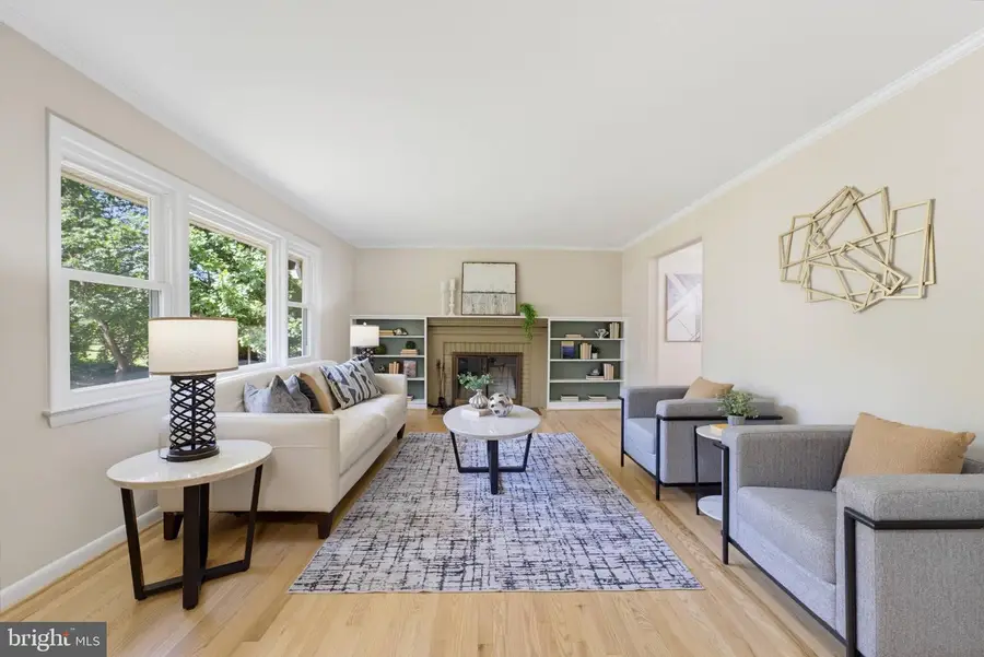 7048 Cindy Ln, Annandale, VA 22003 - #3