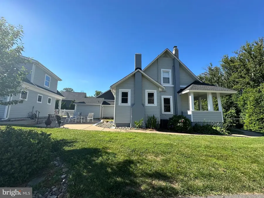 1106 Monroe St, Herndon, VA 20170 - #3