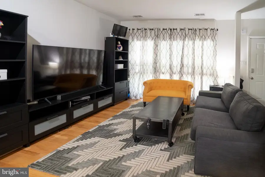 14451 Glencrest Cir #71, Centreville, VA 20120 - #3