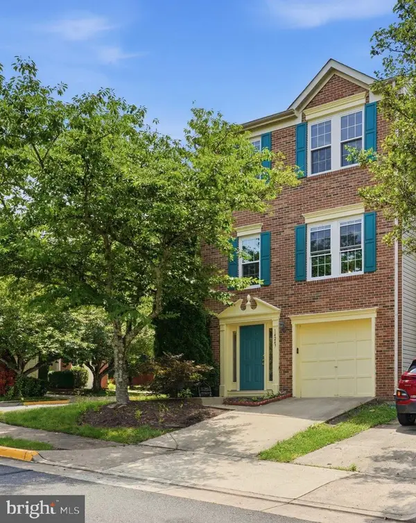 14247 Glade Spring Dr, CENTREVILLE, VA 20121