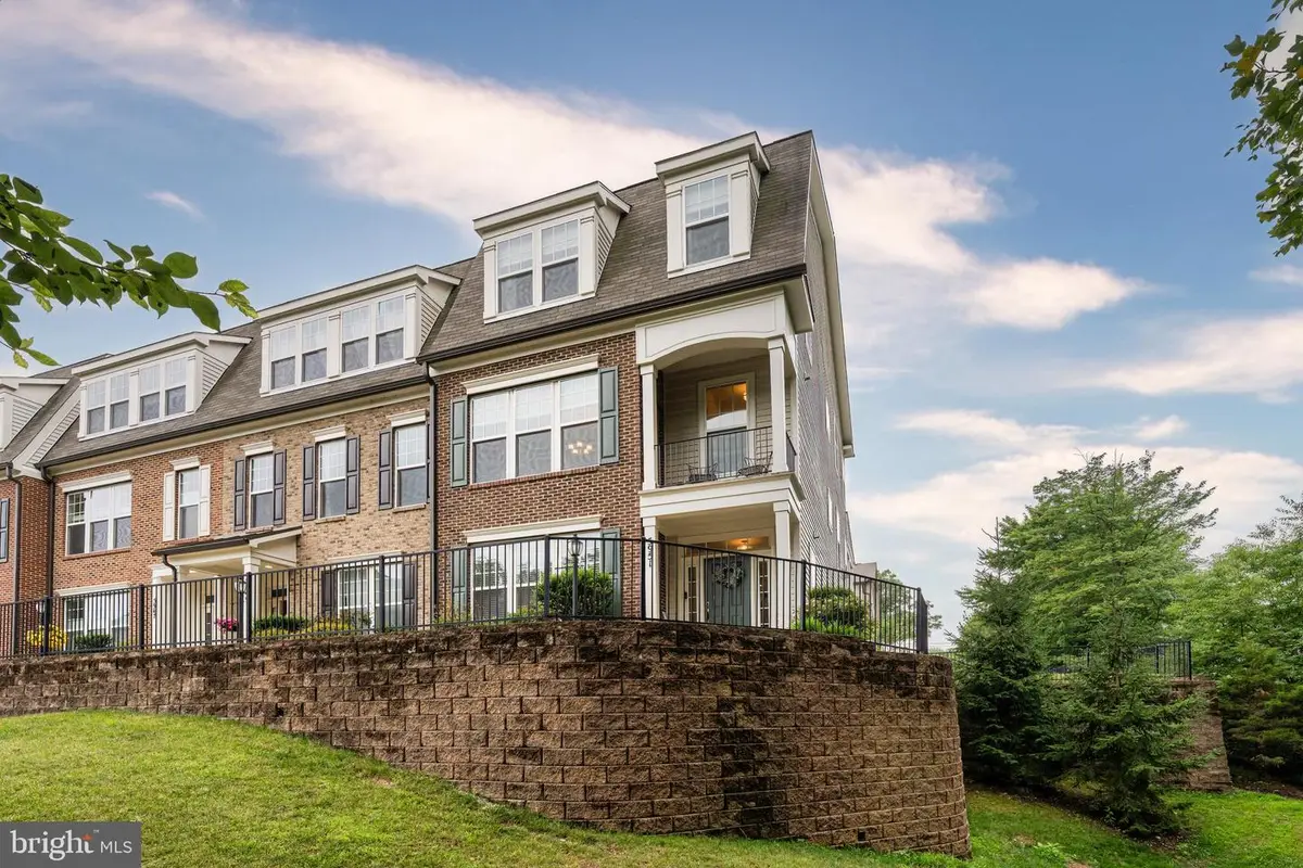 5951 Clapton Ct, Alexandria, VA 22310 - #1