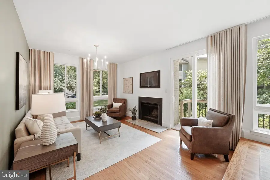 2050 Chadds Ford Dr, Reston, VA 20191 - #2